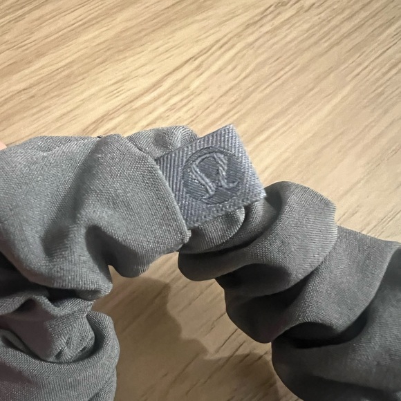 Lululemon bow scrunchie - Picture 2 of 2